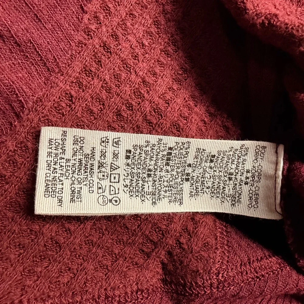 We The Free Free People Burgundy Waffle Knit Thermal Top Scoop Neck Size Medium